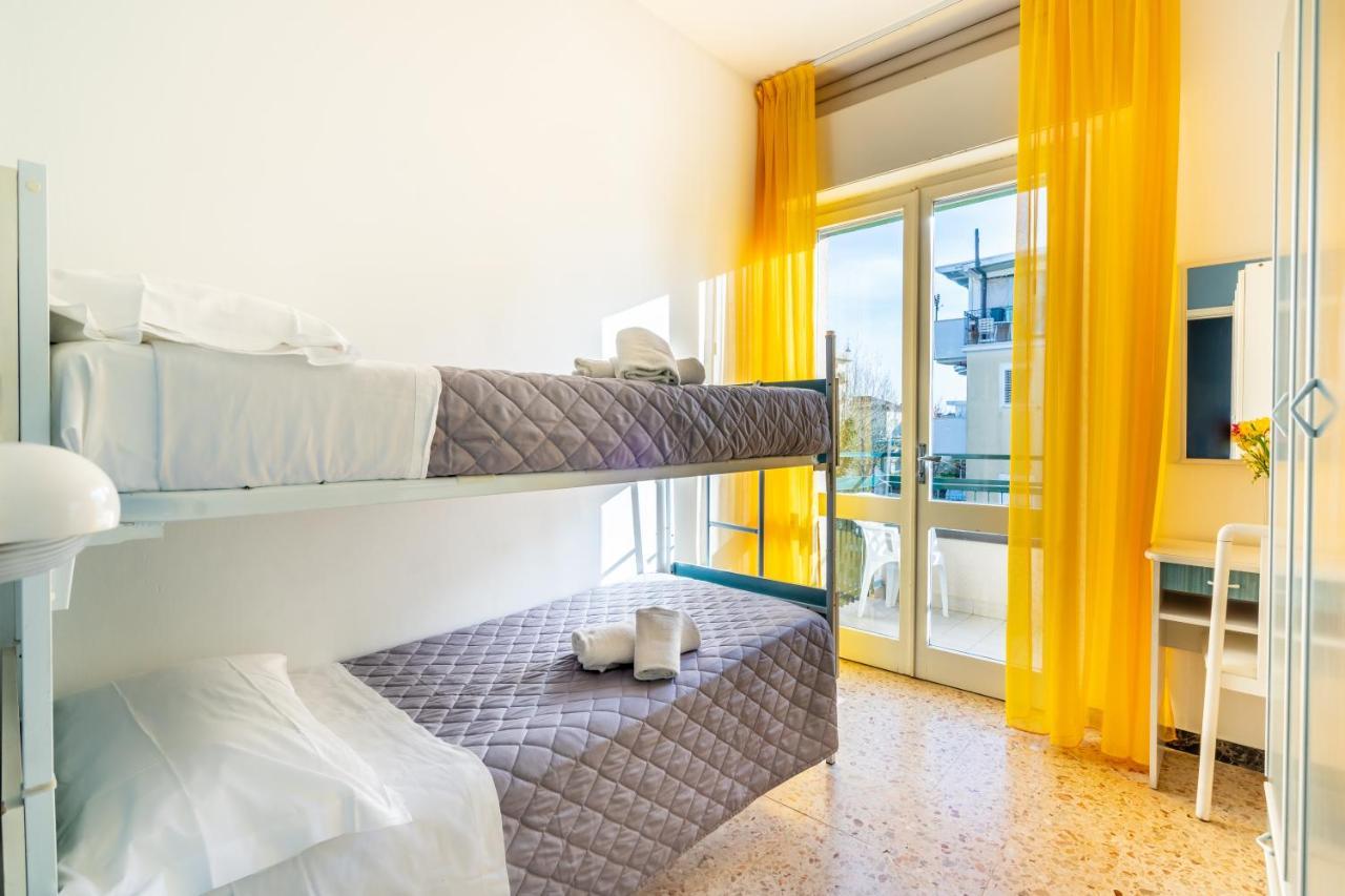 Hotel Viscount Riccione Exterior foto